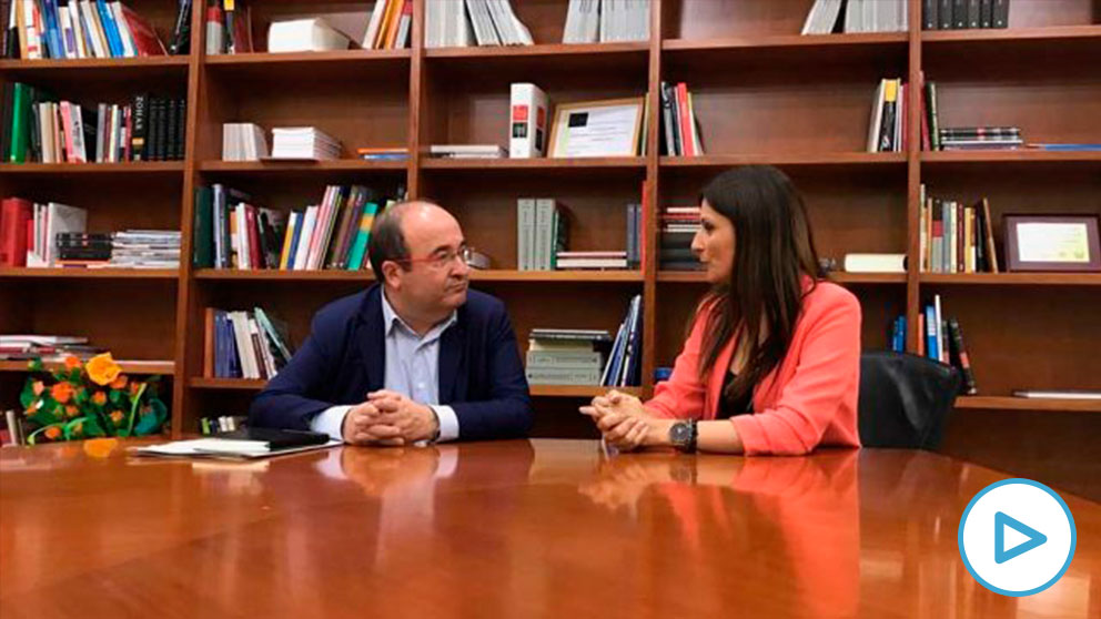 Reunión entre Lorena Roldán y Miquel Iceta previa a la moción de censura contra Torra.