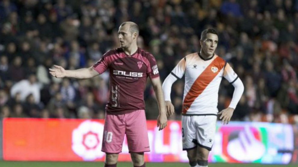 Roman Zozulia, durante el partido ante el Rayo. (LaLiga)