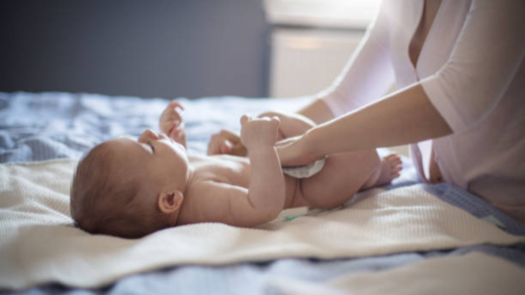 Los pasos para saber cómo limpiar bien el pene del bebé