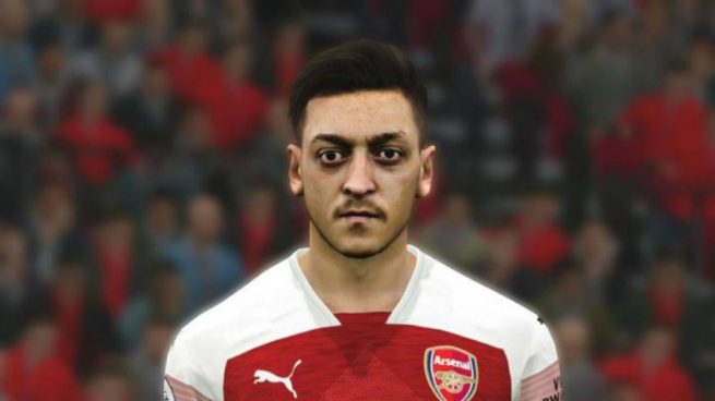 Mesut Özil en el Pro Evolution Soccer