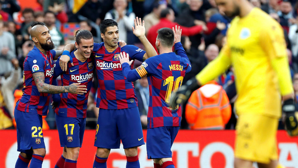 Los jugadores del Barcelona celebran un gol contra el Alavés. (EFE)