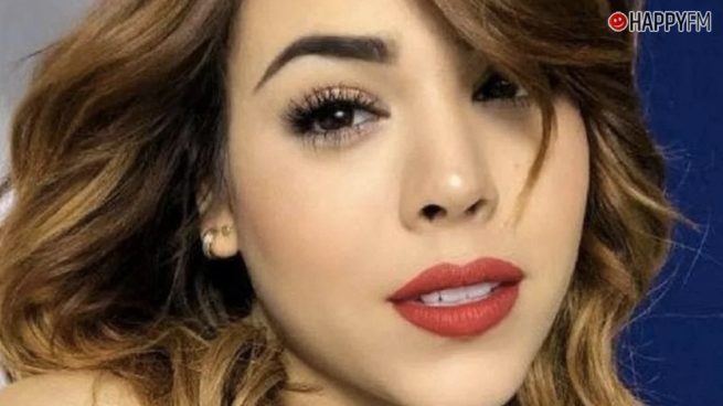 Danna Paola sorprende al versionar ‘All I Want For Christmas’