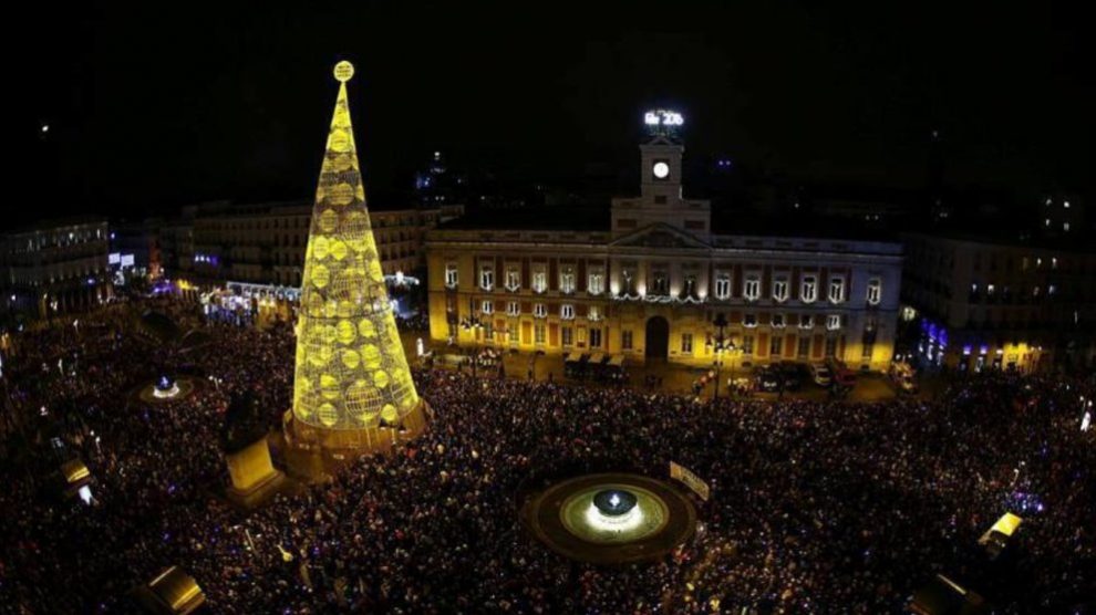 Tomarse las uvas en la Puerta del Sol es una experiencia única en Nochevieja
