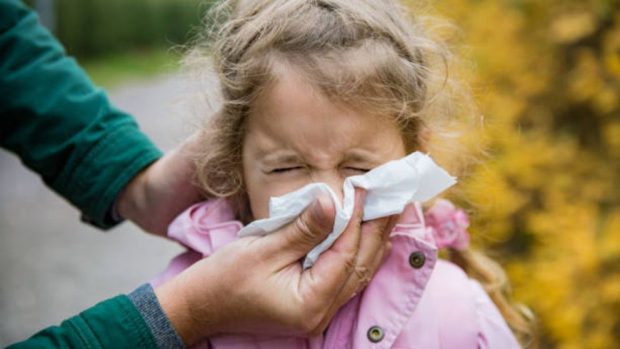 Niños enfermos: ¿pueden salir cuando tienen fiebre"