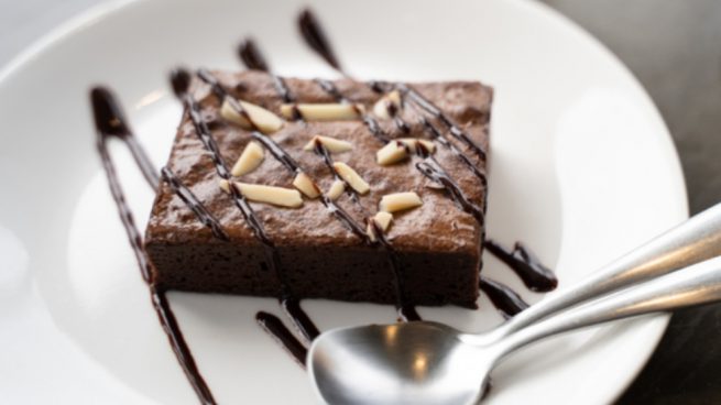 Receta de brownie de chocolate y mazapán