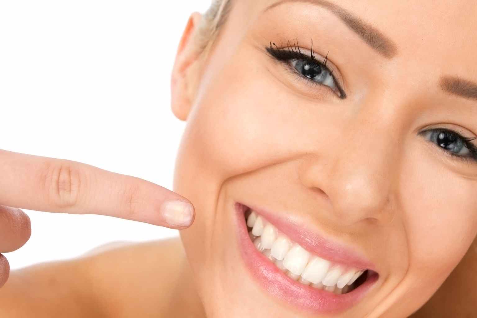 Manchas dentales: sus tipos y tratamientos para eliminarlas