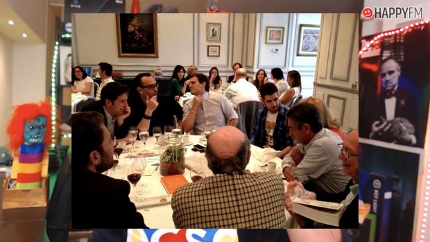 'YouTube': AuronPlay sentado junto a Albert Rivera y otros políticos y periodistas
