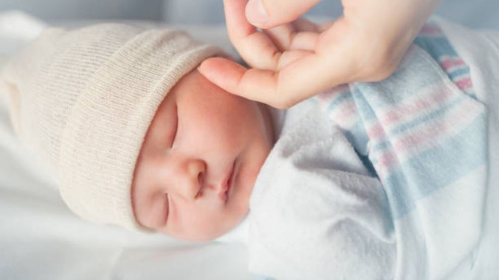 Llegar a casa con un recién nacido: Consejos para cuidar a su bebé durante  los primeros meses de vida