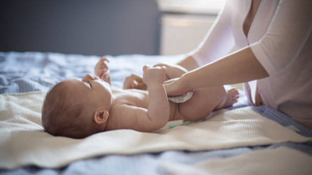 El meconio del bebé recién nacido: lo que debes saber