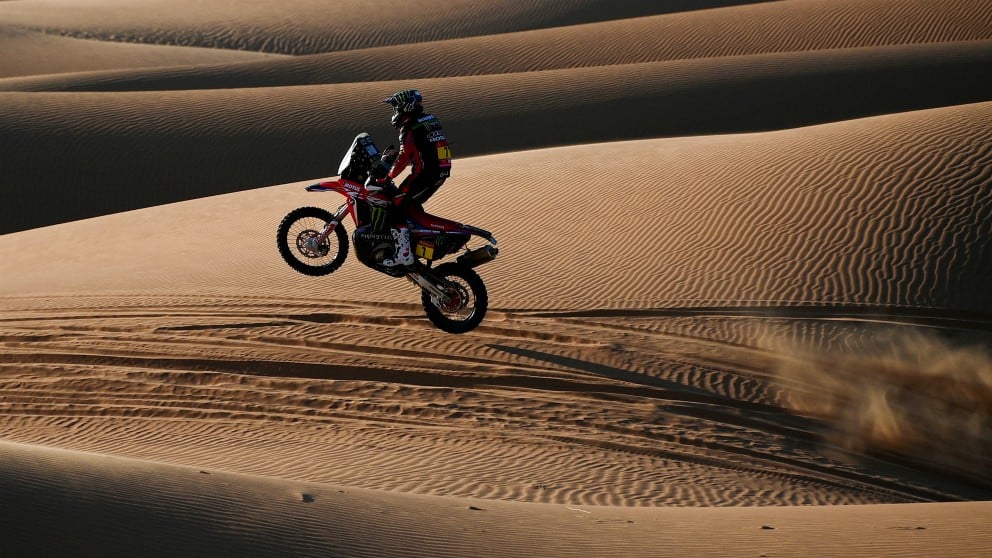 Kevin Benavides durante una etapa del Rally Dakar 2020. (AFP)