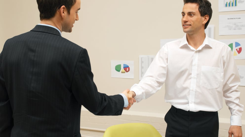 Esta técnica se basa en aportar una serie de mensajes a través de nuestros gestos y posiciones corporales.