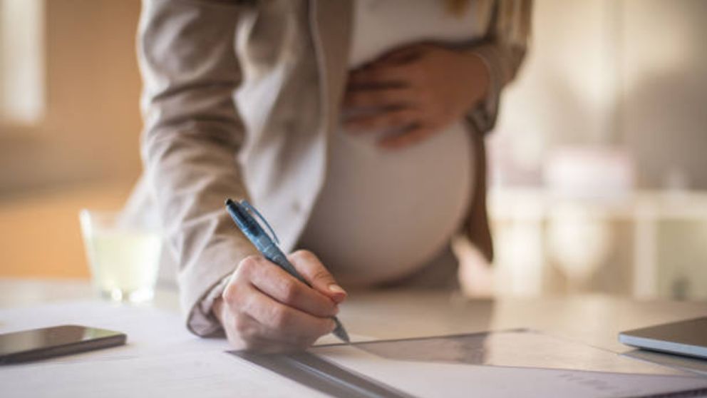 Descubre todos  los pros y contras de trabajar hasta el noveno mes de embarazo