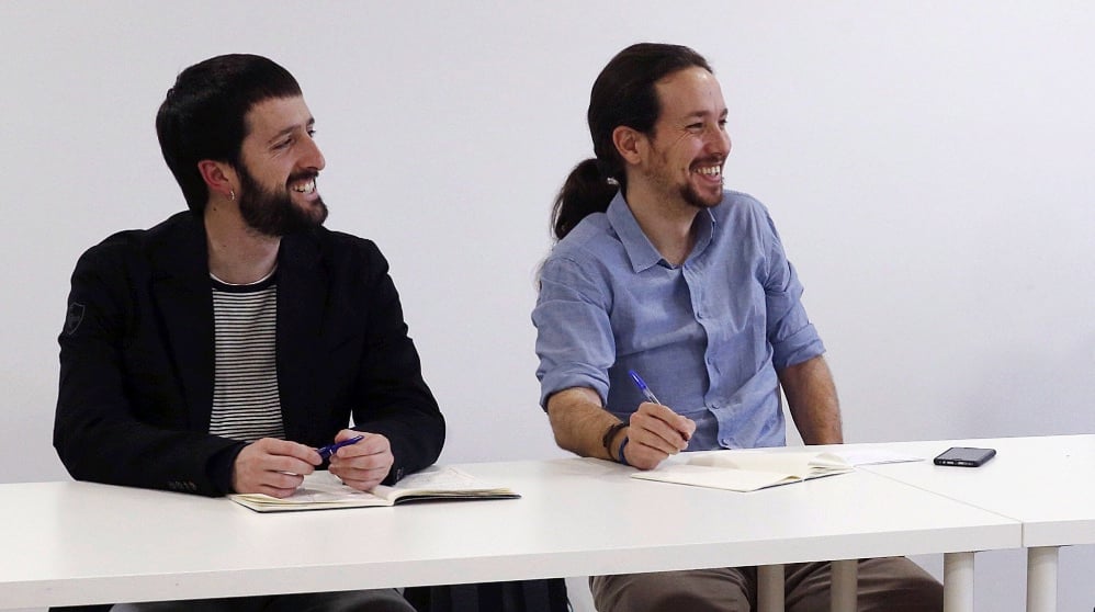 Juanma del Olmo junto a Pablo Iglesias.