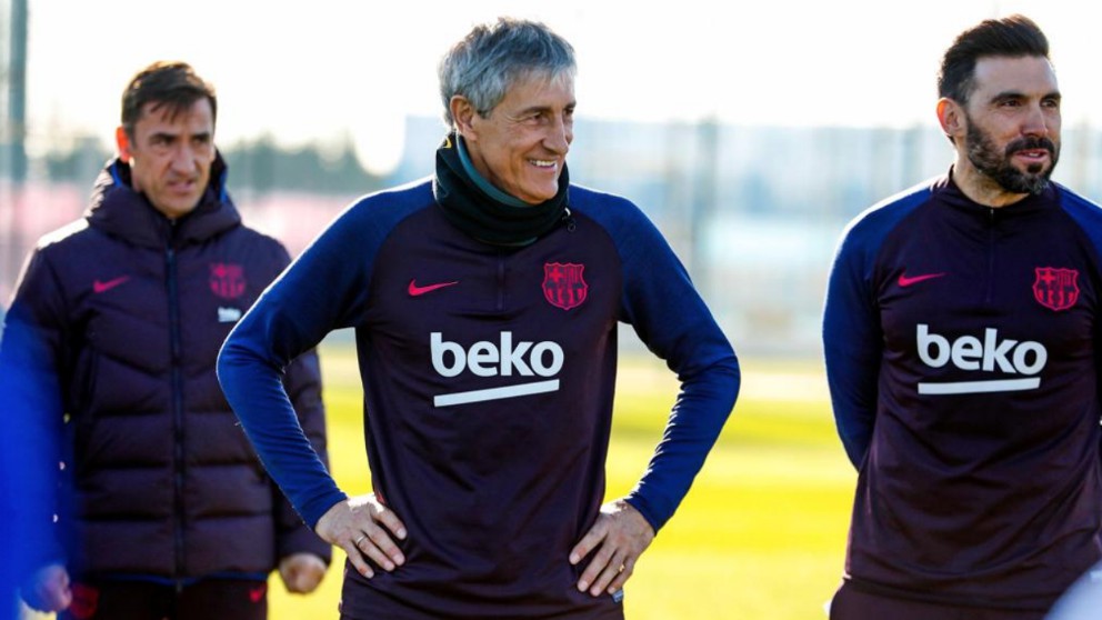 Quique Setién, en su primer entrenamiento con el Barcelona. (FCBarcelona)