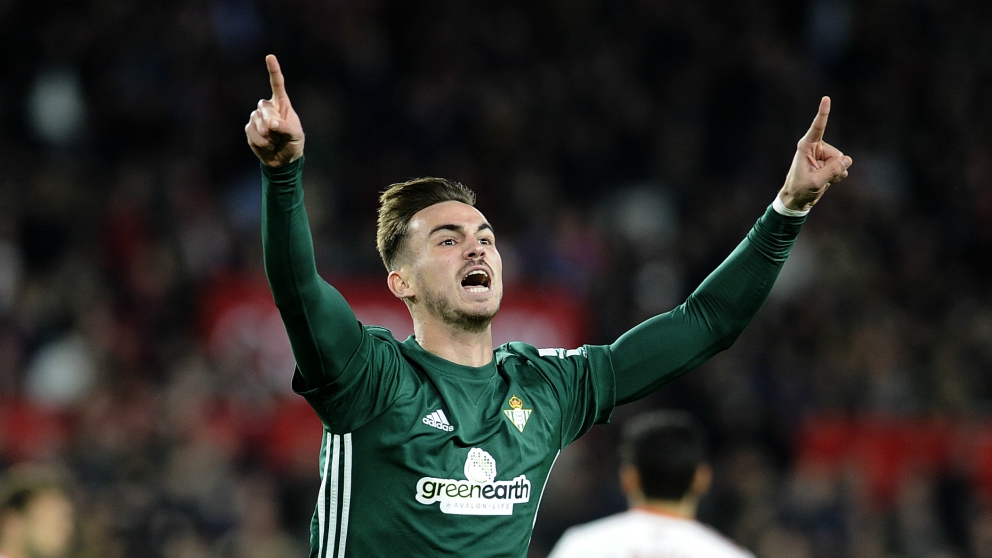 Fabián Ruiz, durante su etapa en el Betis de Quique Setién. (AFP)