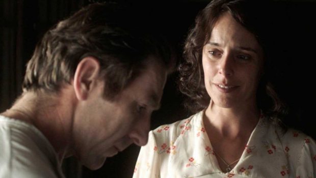 Antonio de la Torre y Belén Cuesta protagonizan 'La trinchera infinita', una de las películas nominadas a los Premios Goya 2020.