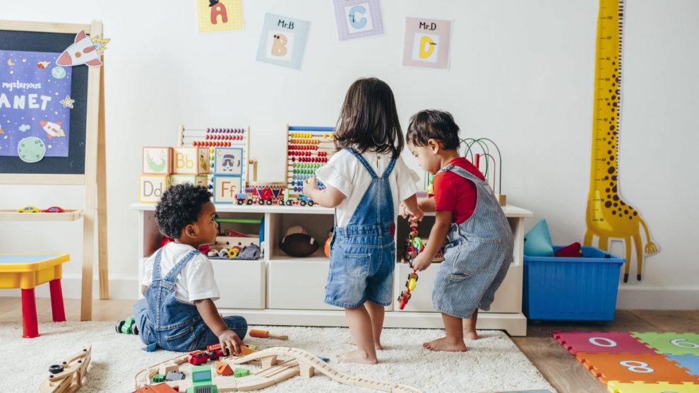 Cómo organizar los juguetes de los niños: 8 trucos