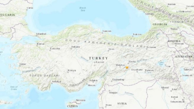 Al menos 20 muertos por un terremoto de 6,5 grados en Turquía