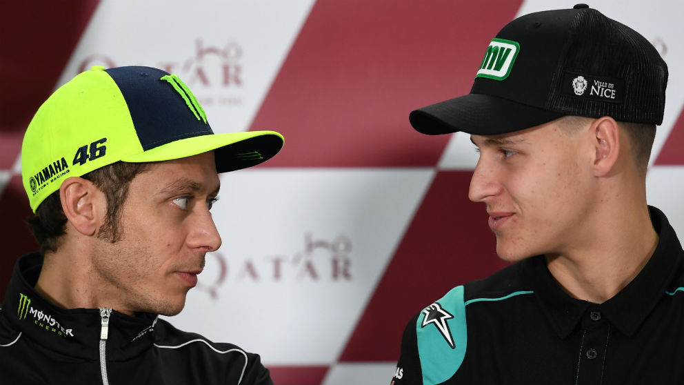 Valentino Rossi y Quartararo, en una rueda de prensa. (Getty)