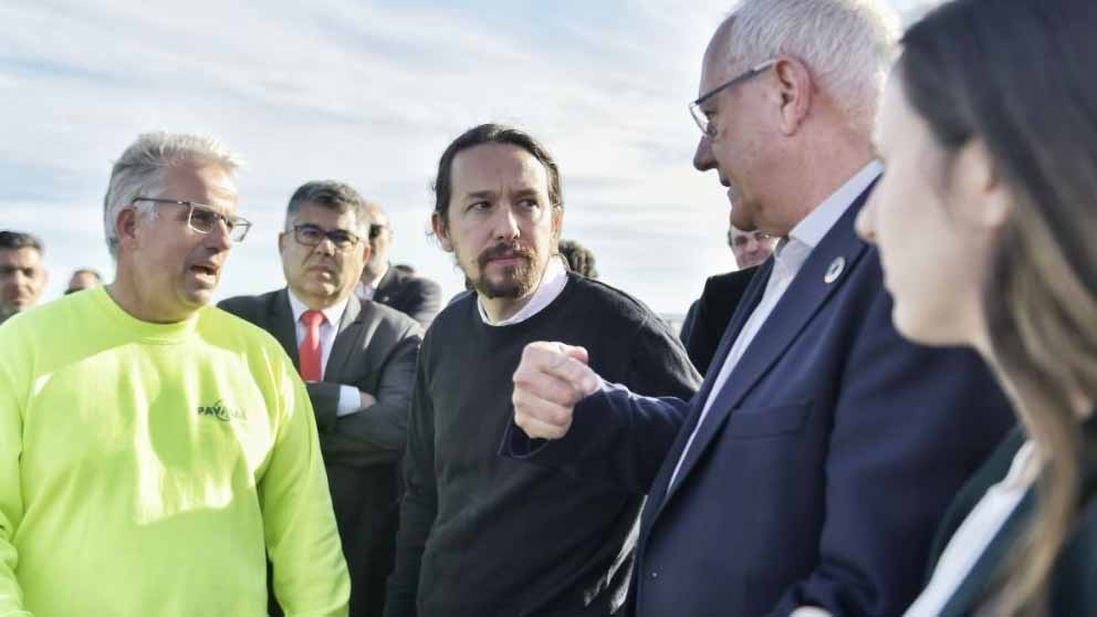 El vicepresidente segundo del Gobierno y ministro de Derechos Sociales y Agenda 2030, Pablo Iglesias; y la secretaria de Estado de Agenda 2030, Ione Belarra, visitan las zonas más afectadas por el temporal Gloria en Denia. Foto: EP