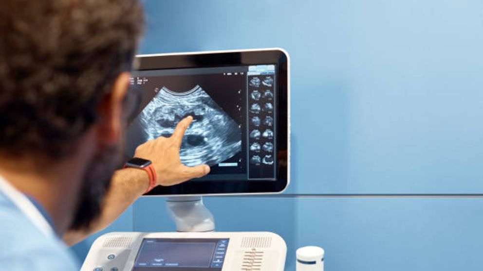 Descubre qué es y los motivos de la restricción de crecimiento intrauterino