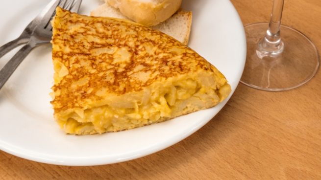 La tortilla de Betanzos se ha coronado como la número uno, siendo ‘trending topic’ por estar en la primera posición de un ranking de imágenes de comida.