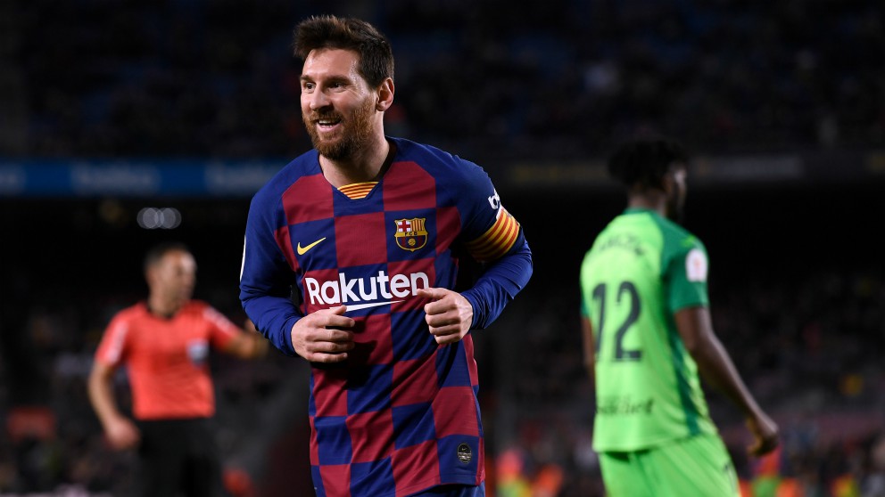 Leo Messi celebra uno de sus goles durante el Barcelona – Leganés. (AFP)