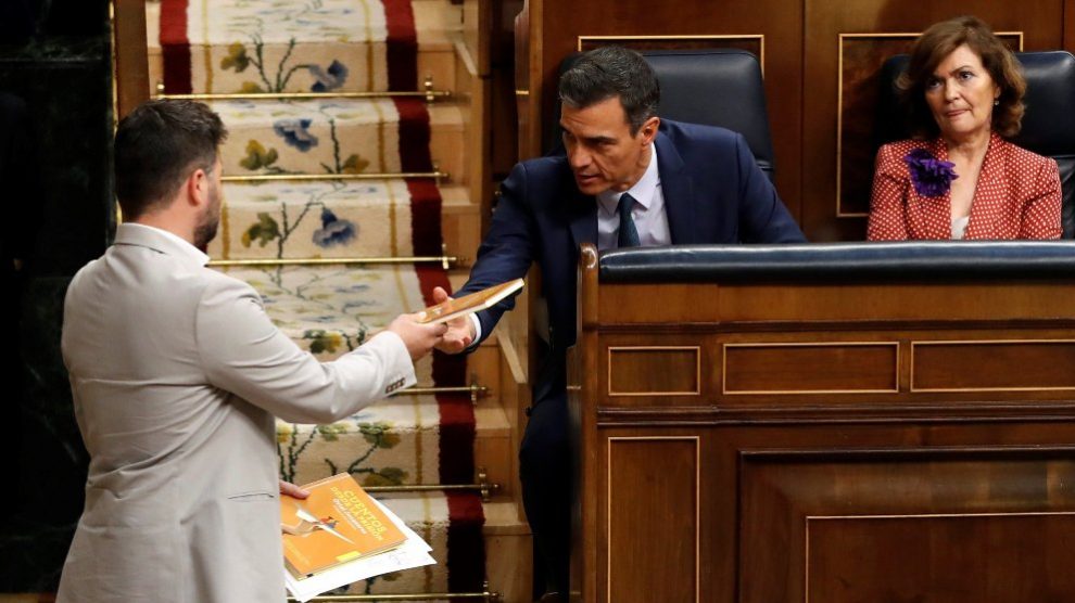 Pedro Sánchez y Gabriel Rufián, en el Congreso. Foto: EFE