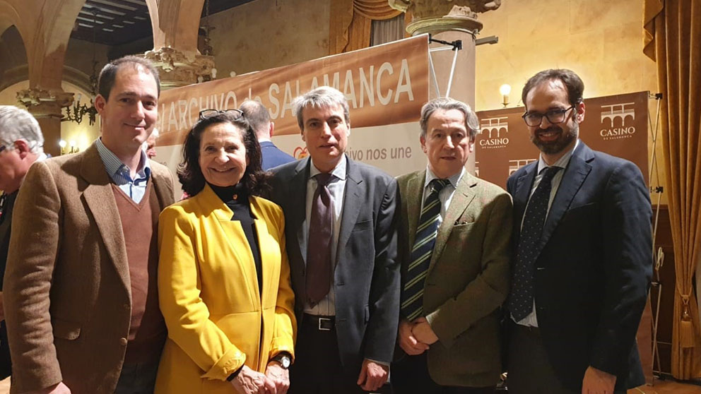 El diputado de VOX por Salamanca, Víctor González Coello de Portugal, junto a los eurodiputados Hermann Tertsch y Mazaly Aguilar y el diputado en las cortes de Castilla y León, Jesús García Conde