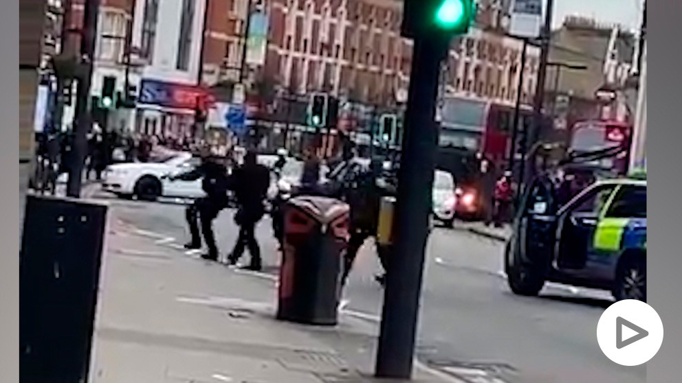 Abatido a tiros un presunto terrorista en Londres.