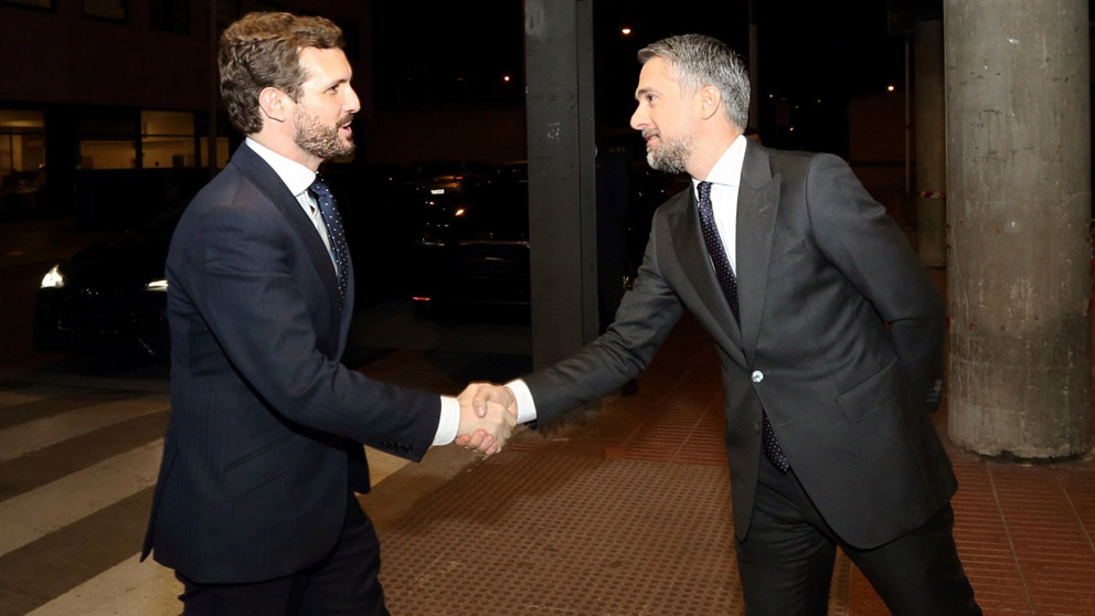 Pablo Casado a su llegada a RTVE (Foto: EFE)