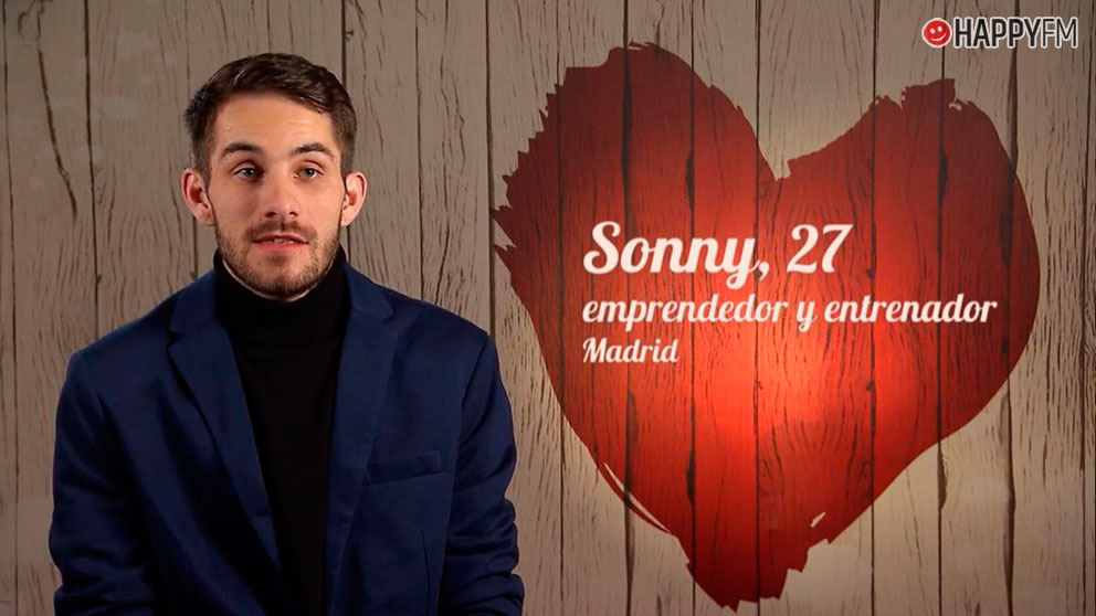 First Dates: Indignación con un comensal que aseguró ser como una mujer por «saber cocinar y planchar»