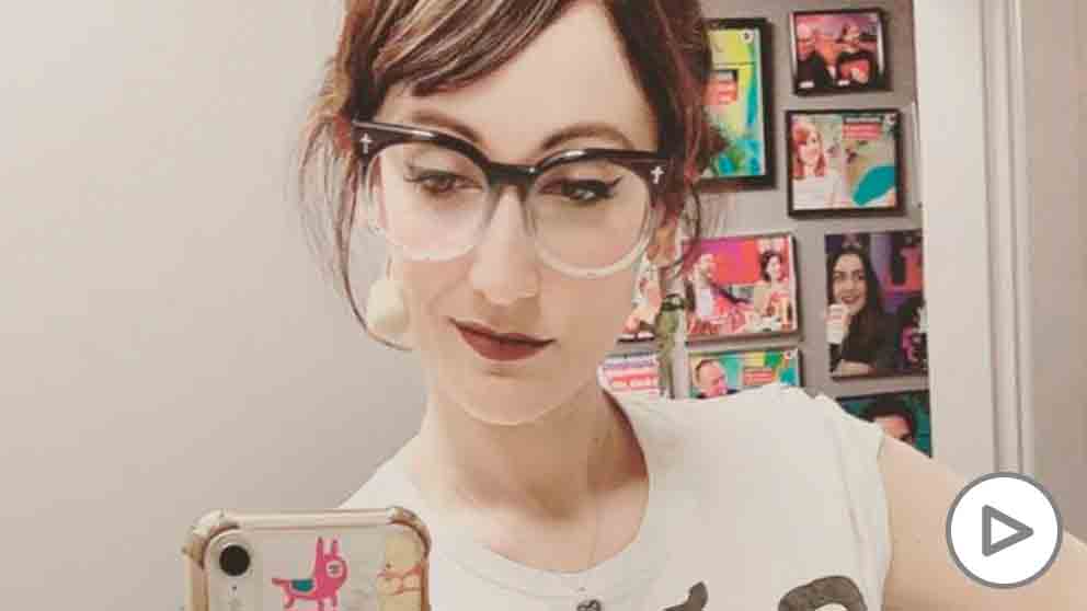 Instagram: Ana Morgade se corta el flequillo y se deja bigote