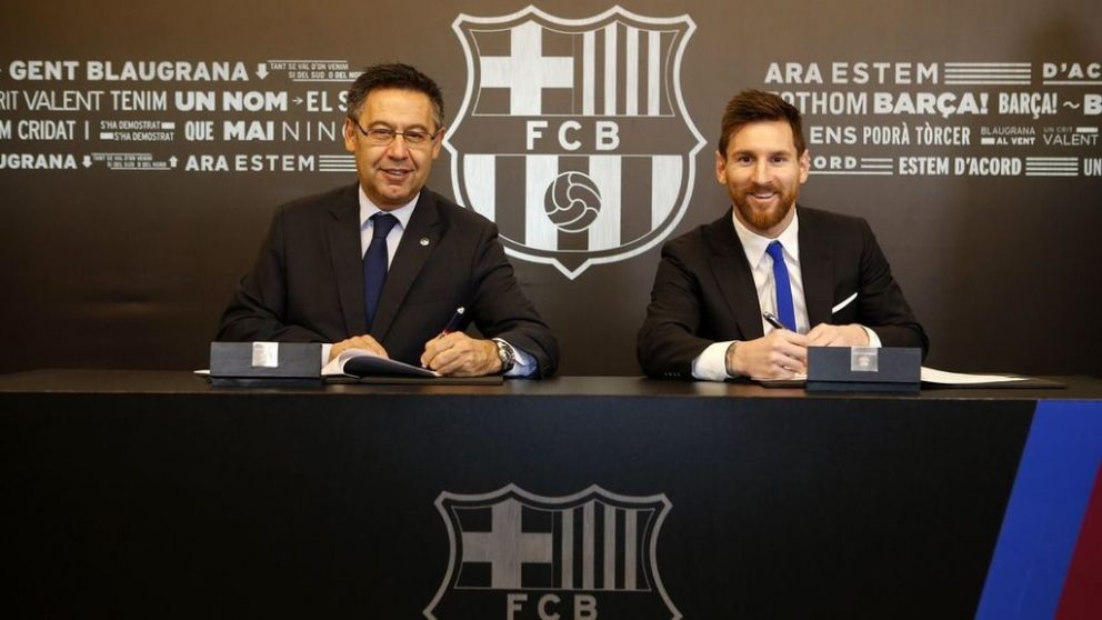 Messi y Bartomeu, en la última renovación del argentino.