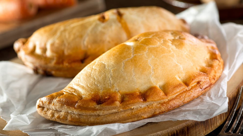 Receta de Croissant de carne con salsa de pimiento del piquillo