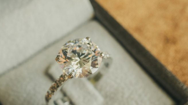 5 anillos de compromiso perfectos por menos de 100€