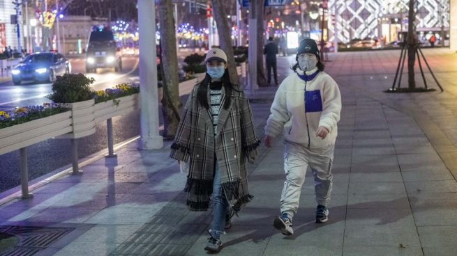 Aumentan a 174 los casos de coronavirus en el crucero en cuarentena en Japón