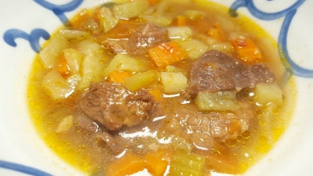 Receta de sopa de pata salvadoreña