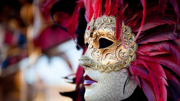 Carnaval 2020: Cómo decorar una máscara blanca de carnaval