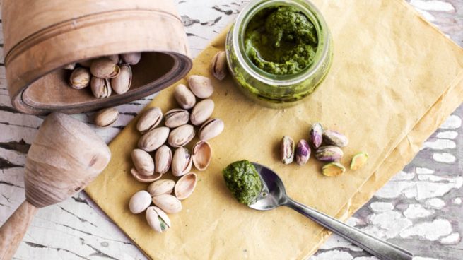 Receta de pesto de hojas de hinojo y pistachos