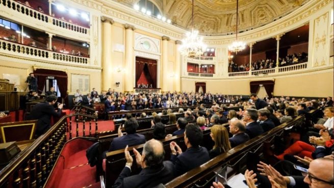 Los móviles y tablets de los nuevos senadores cuestan a las arcas públicas más de 1,25 millones de euros