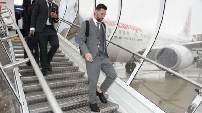 Messi, en un viaje del Barcelona.