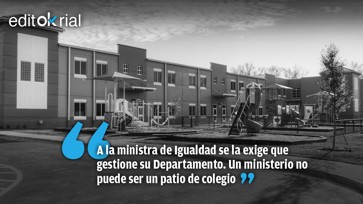 Montero convierte Igualdad en un ‘photocall’
