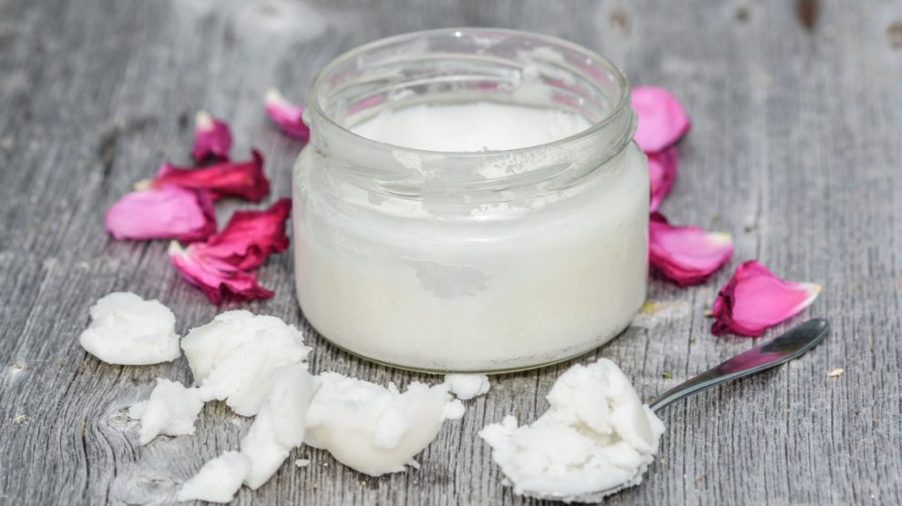 El aceite de coco es excelente para tratamientos de belleza