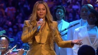 Así fue la actuación de Beyoncé en el tributo a Kobe Bryant