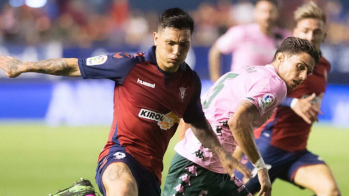 Chimy Ávila en un partido con Osasuna (@Chimy337)