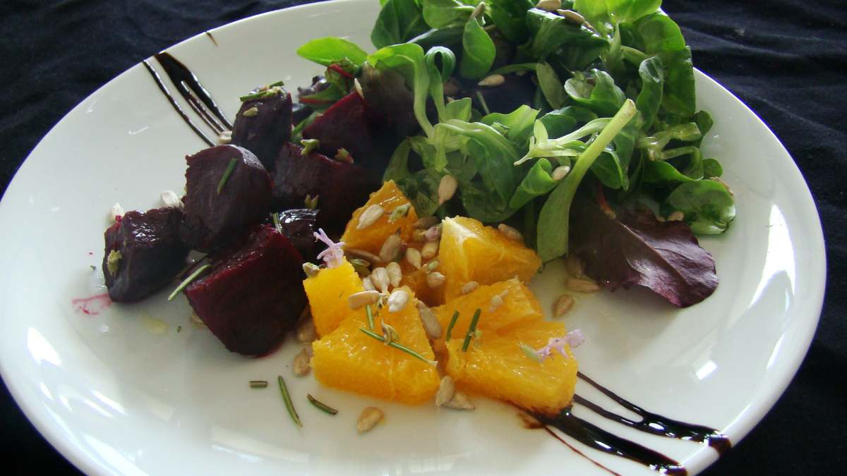 Receta de Ensalada de remolacha, cítricos y nabo