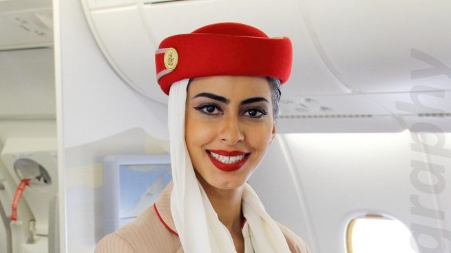 azafatas de emirate airlines