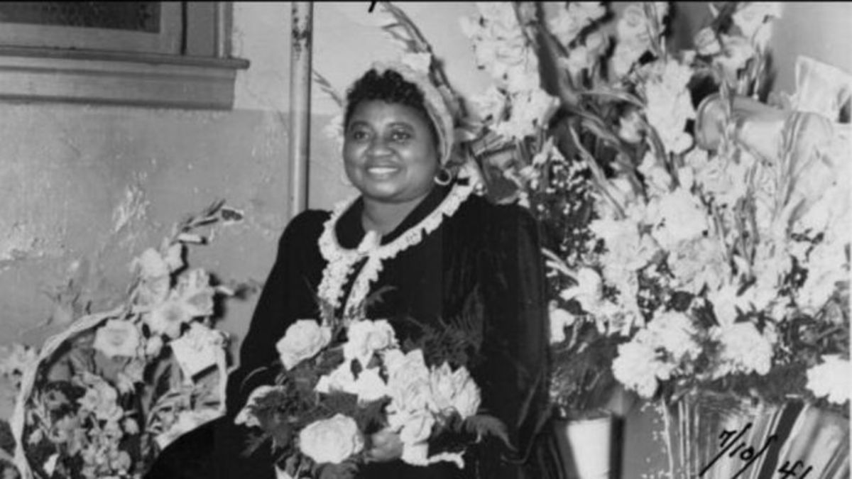 El 29 de febrero de 1940, Hattie McDaniel se convierte en la primera actriz afroamericana en ganar un Oscar