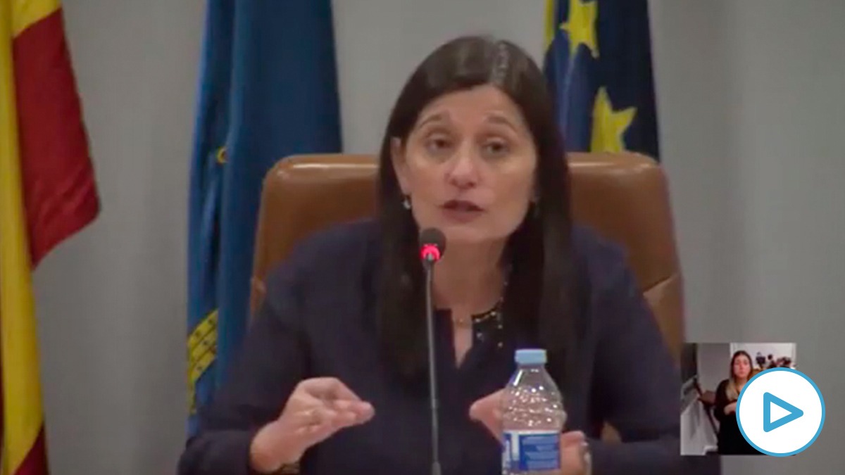 La alcaldesa de Castrillón, Yasmina Triguero (IU), llama «trifachito» a PP, Ciudadanos y Vox en varias ocasiones durante un Pleno municipal.